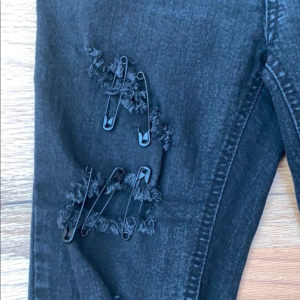 📍FIRM📍’Pins’ ripped distressed skinny jeans - Picture 3 of 16